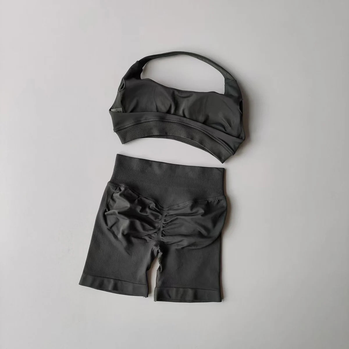 2-Piece Seamless Yoga Set for Women – Sports Bra & Shorts