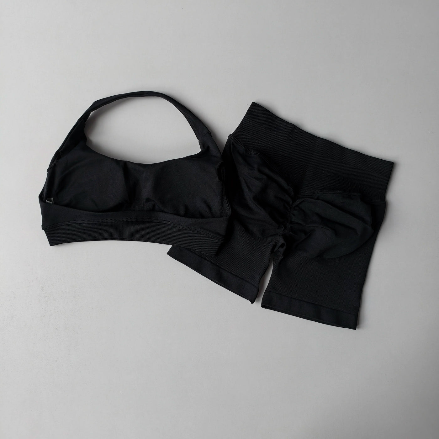 2-Piece Seamless Yoga Set for Women – Sports Bra & Shorts